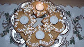 Adventní svícny z perníkového těsta (pokus o perníkový adventní svícen)