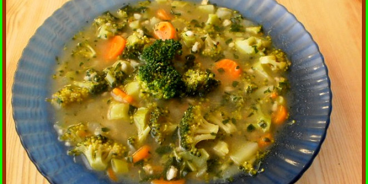 Brokolicovo-ovesná polévka