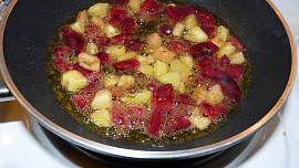 Bylinková játra s červenou řepou