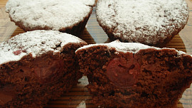 Čokoládovo třešňové muffiny