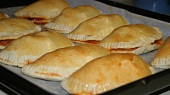 Empanadas s kuřecí či tuňákovou náplní