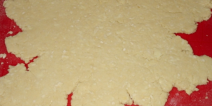 Hermelínové pečivo (těsto vyválíme na sílu 2-3 mm)