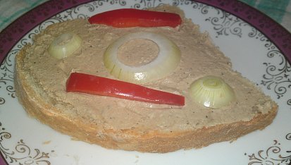 Jemná domácí paštika z drůbežích jater (hydinovej pečene)