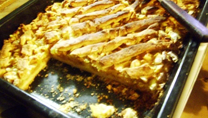 Křehký jablkový řez, upečeno...