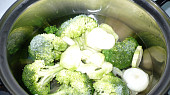 Polévka z brokolice
