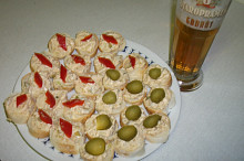 s pivečkem