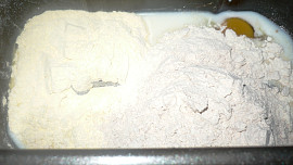 Americký kukuřičný chléb