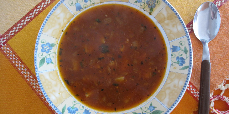 Gulášová polévka z mletého masa (Taky jsem vařila,přidávám i svoje fotečky-nevadí?)