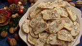 Mandlové lupínky, 100 g mandlí+70 g vlašské ořechy