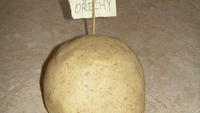 Moje první ořechy, těsto