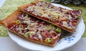 Rychlá pizza "domácí" sýrová a chorizo (Chorizo)