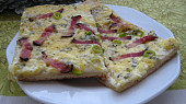Rychlá pizza "domácí" sýrová a chorizo (Sýrová)