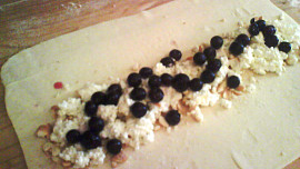 Tvarohovo-borůvkový závin