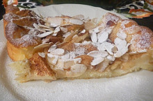 a zblízka