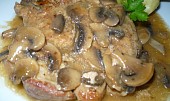 Vepřové maso na houbách v jednom hrnci