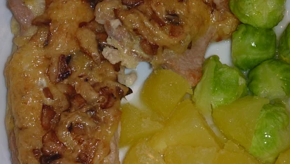 Vepřové  s žampiony a sýrem zapékané