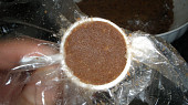 Vosí hnízda - VYCHYTÁVKA - cukroví, těsto vtlačíme do formičky, krásně po celé vnitřní ploše