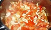 Zapečené těstoviny s rajčatovo žampionovou omáčkou