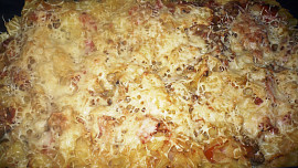 Zapečené těstoviny s rajčatovo žampionovou omáčkou