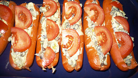 Zapékané klobásy s houbovou náplní