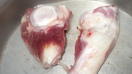 Zimní polévka se šťávou z kyselého zelí