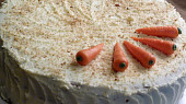 Americký mrkvový dort se smetanovým krémem