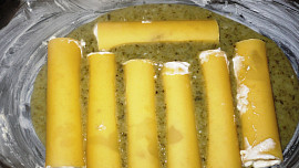 Cannelloni s tvarohem a špenátovou omáčkou