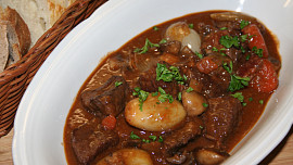 Hovězí po burgundsku  - Boeuf Bourguignonne podle Julii Child