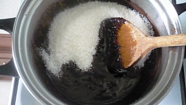 Kakaovo-kokosová kynutá bábovka