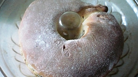 Kakaovo-kokosová kynutá bábovka