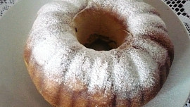 Kakaovo-kokosová kynutá bábovka