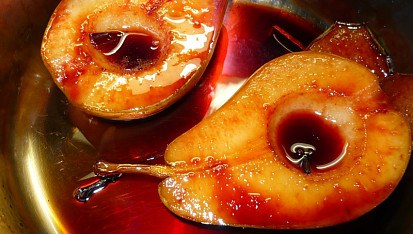 Karamelová hruška se zmrzlinou, Karamel s červeným vínem
