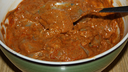 Kari z Tikka Masala, ... marinujeme 10 min....