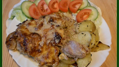 Kuřecí maso zapékané s jablky a hermelínem