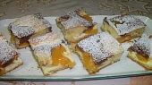Litý koláč s tvarohem, litý koláč s broskvemi