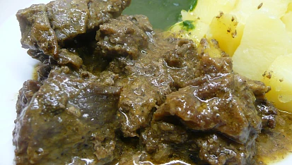Marinovaná jehněčí kýta v koření gyros