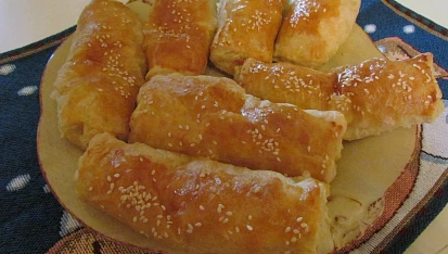 Surimi tyčinky v kabátě z listového těsta