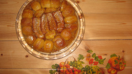 Tarte tatin (obrácený jablkový koláč)