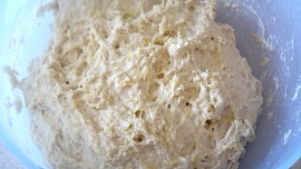 Těsto na pizzu s bramborem