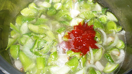 Bobový hrnec s ačokčou ( s paprikou )