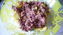 Bramborový salát s tuňákem