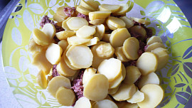 Bramborový salát s tuňákem