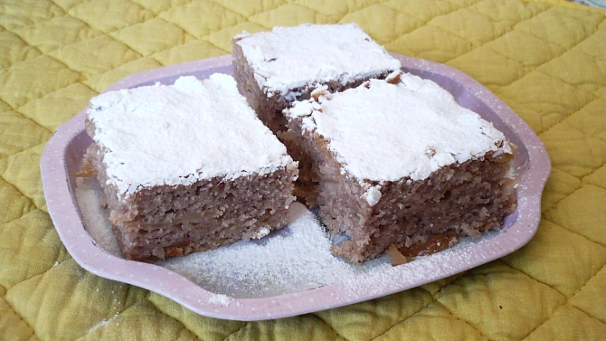 Buchta s jablky od babičky