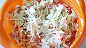 Jablkovo "krabový" coleslaw