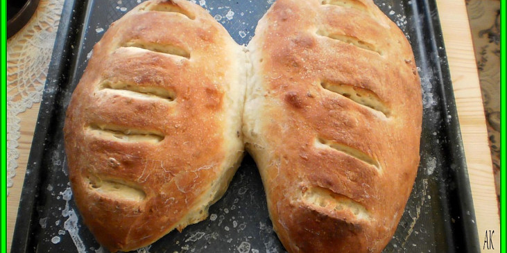 Křupavý chlebík z hladké mouky (po upečení chleba přendat na mřížku a nechat…)