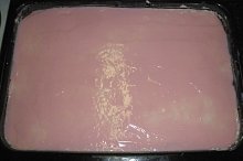 politý a rozetřený uvařený puding