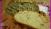 Obyčejný hrnkový chleba, na řezu