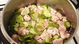 Rýžový pilaf s rajčatovou šťávou