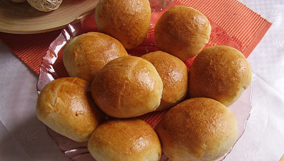 Sádlové rohlíky se škvarkovými knoflíčky, Sádlové bulky