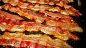 Salát Champignon-Bacon-Pecorino,  ... a slanina už pláče